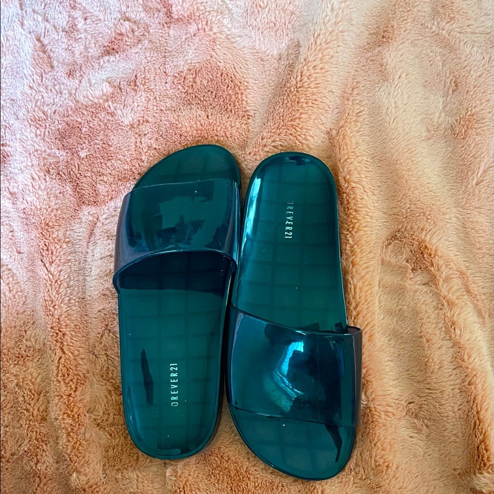 Black jelly slides